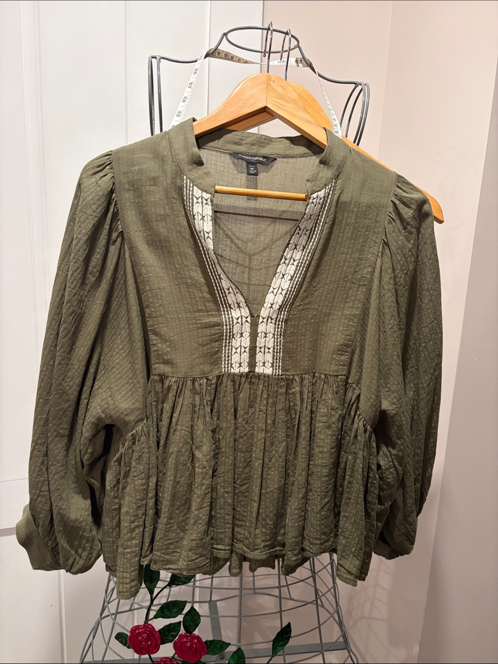 Banana Republic Olive Green Embroidered Peasant Blouse